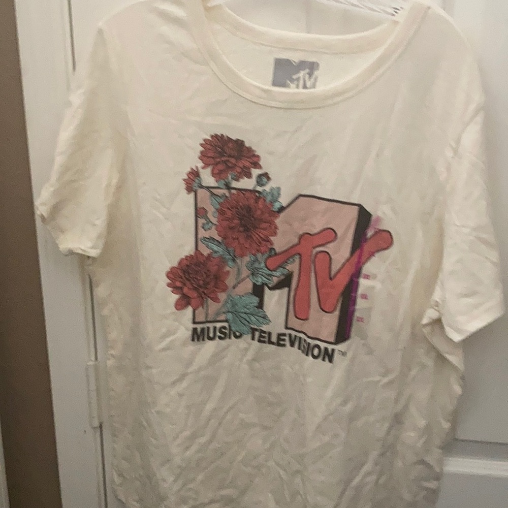 FINAL MARKDOWN NWT mtv t-shirt XXL